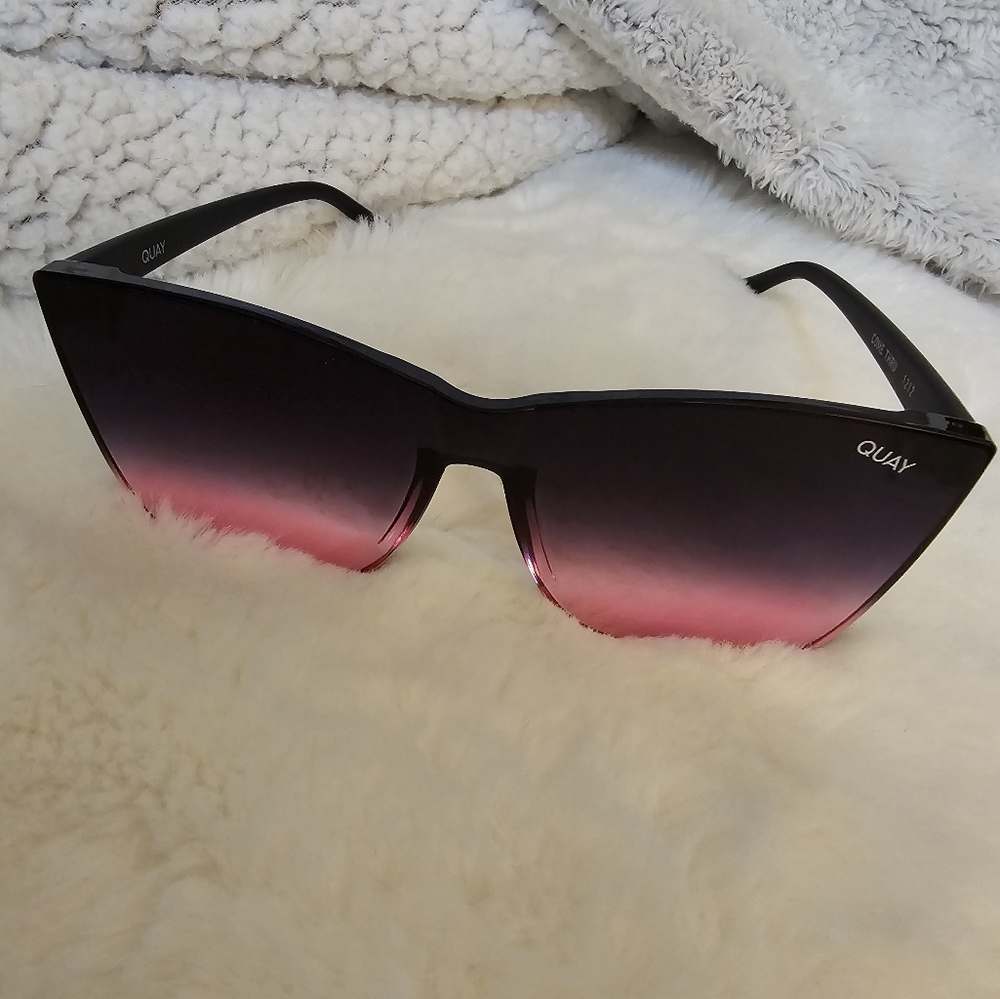 QUAY SUNGLASSES